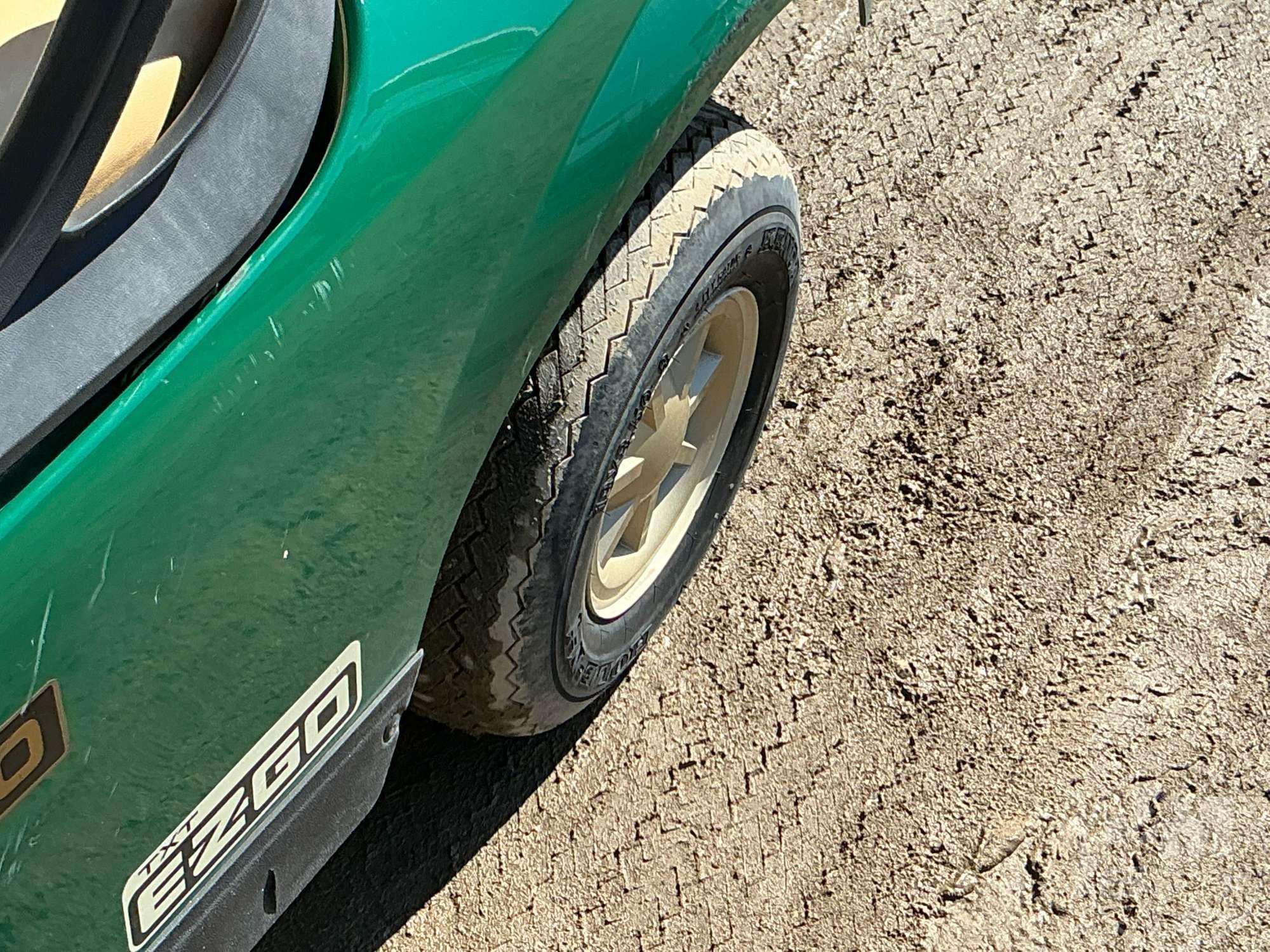 2017 EZ GO TXT GOLF CART 3287570