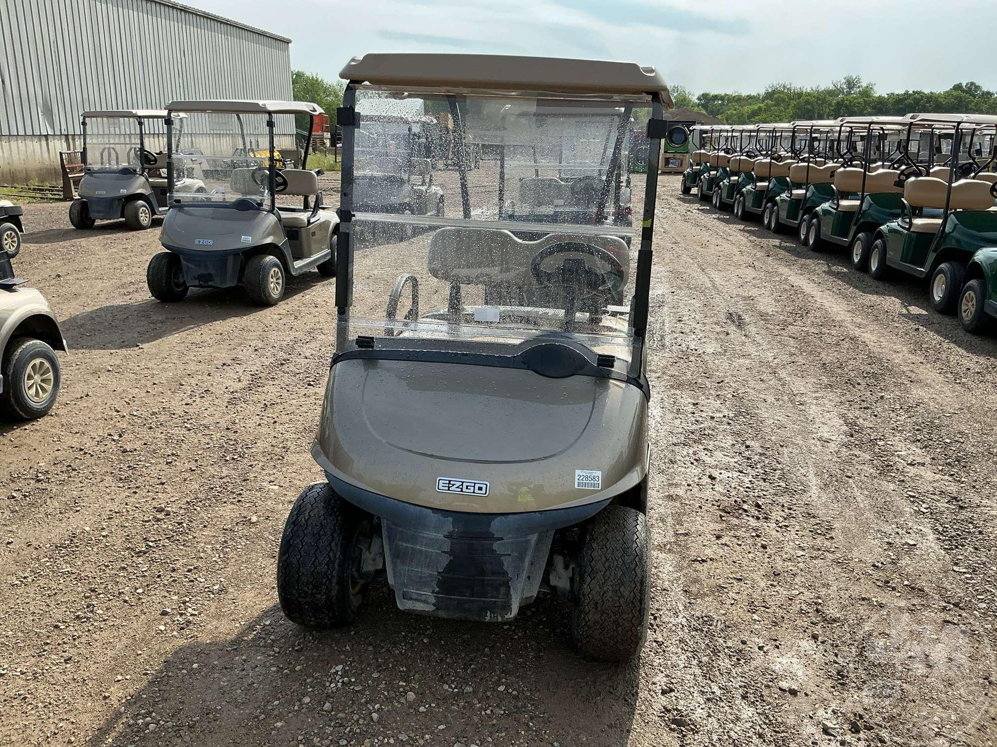 2021 EZ GO RXV GOLF CART 5607164