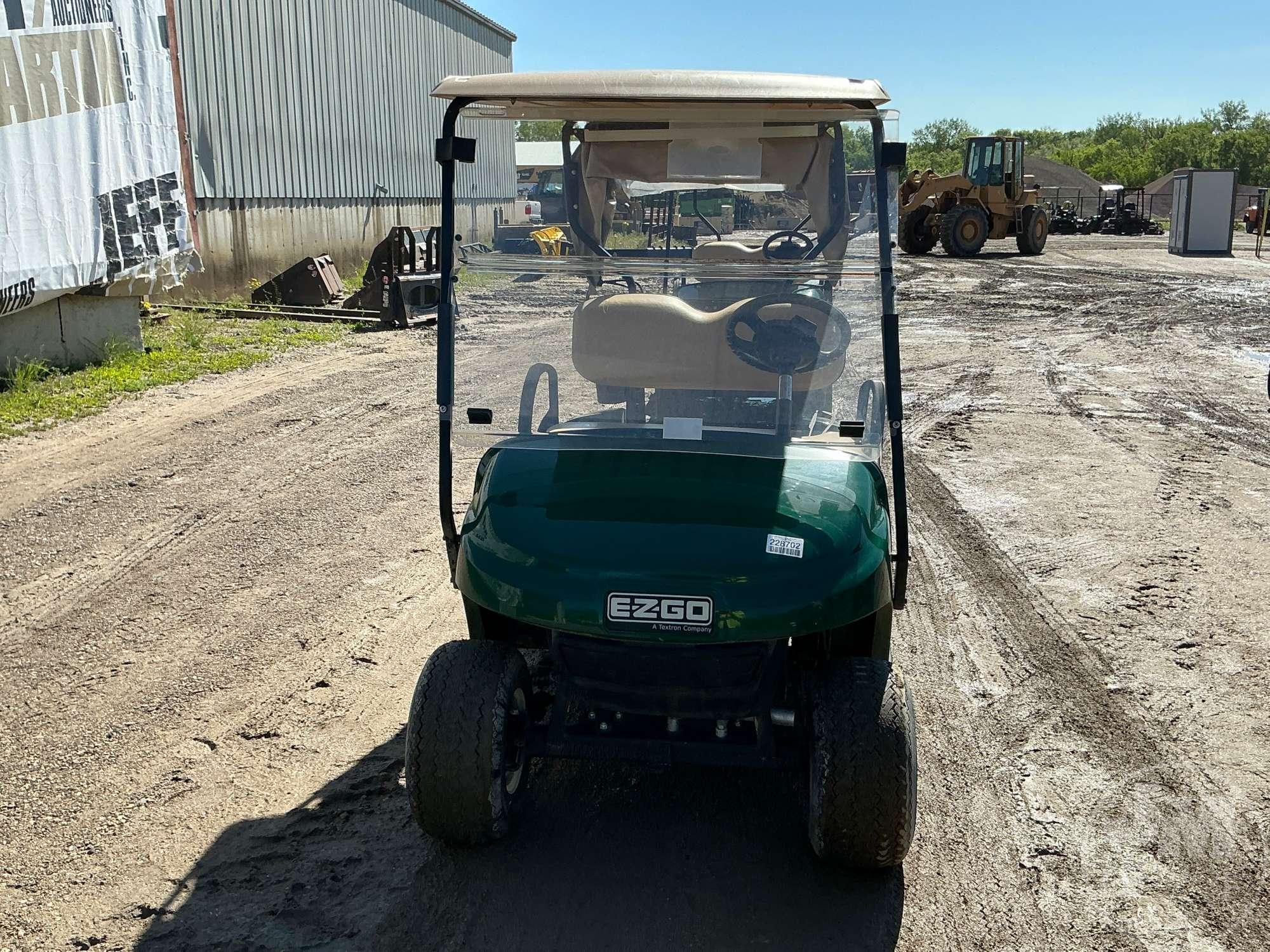 2017 EZ GO TXT GOLF CART 3287570