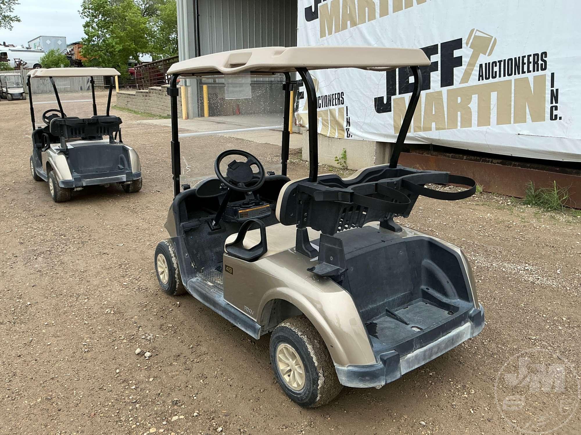 2021 EZ GO RXV GOLF CART 5607201