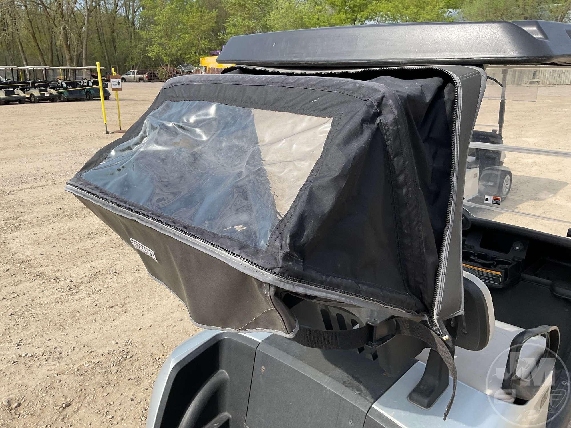 2021 EZ GO RXV GOLF CART 5613070