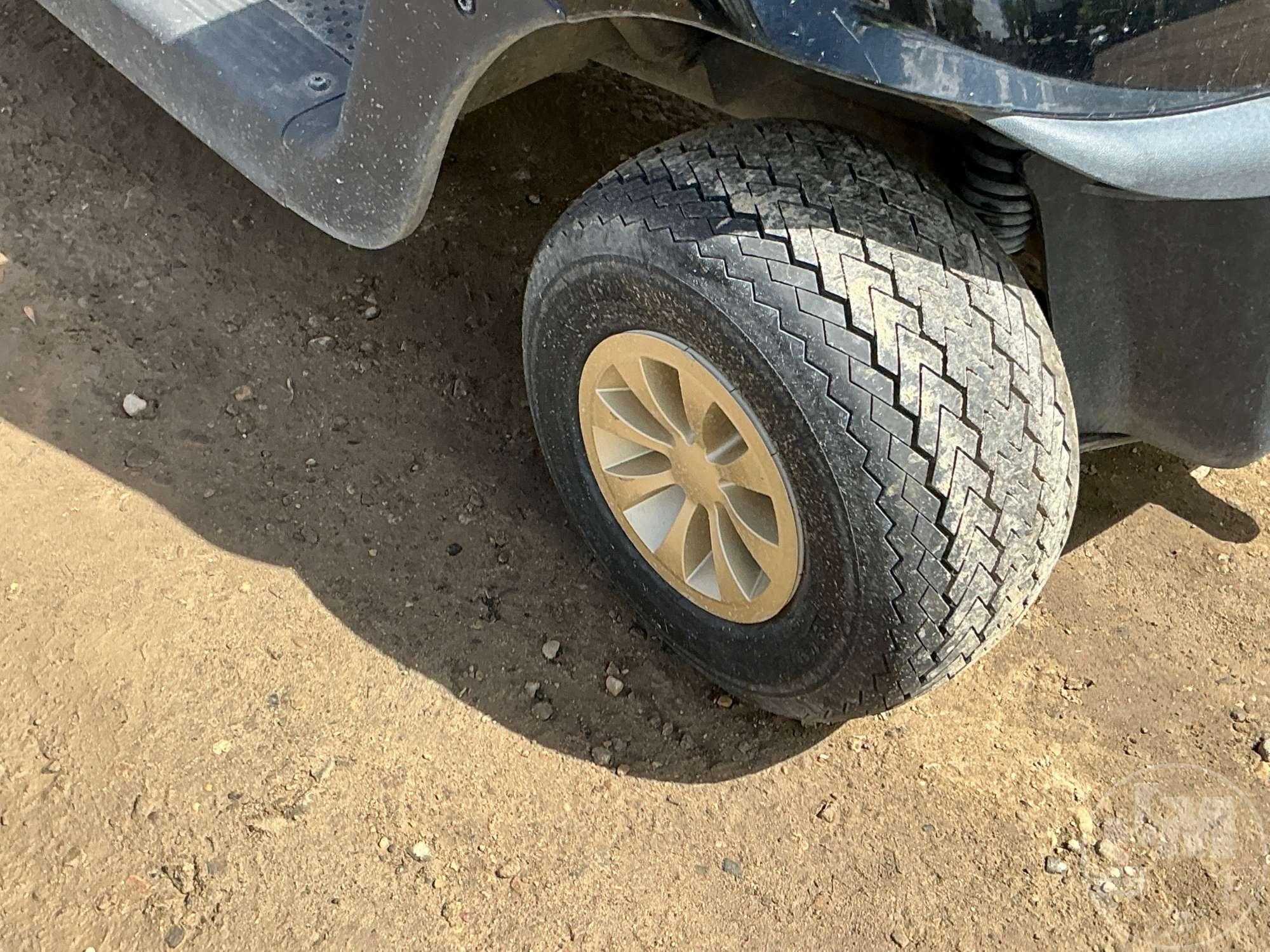 2019 EZ GO RXV GOLF CART 5509056
