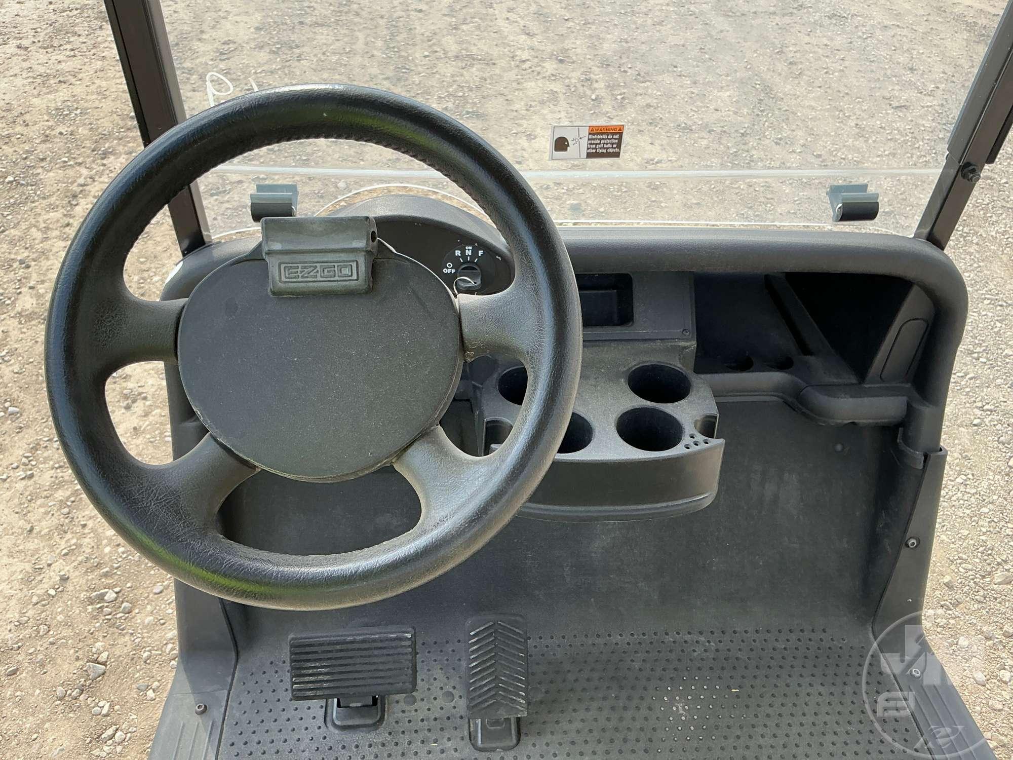 2019 EZ GO RXV GOLF CART 5505999