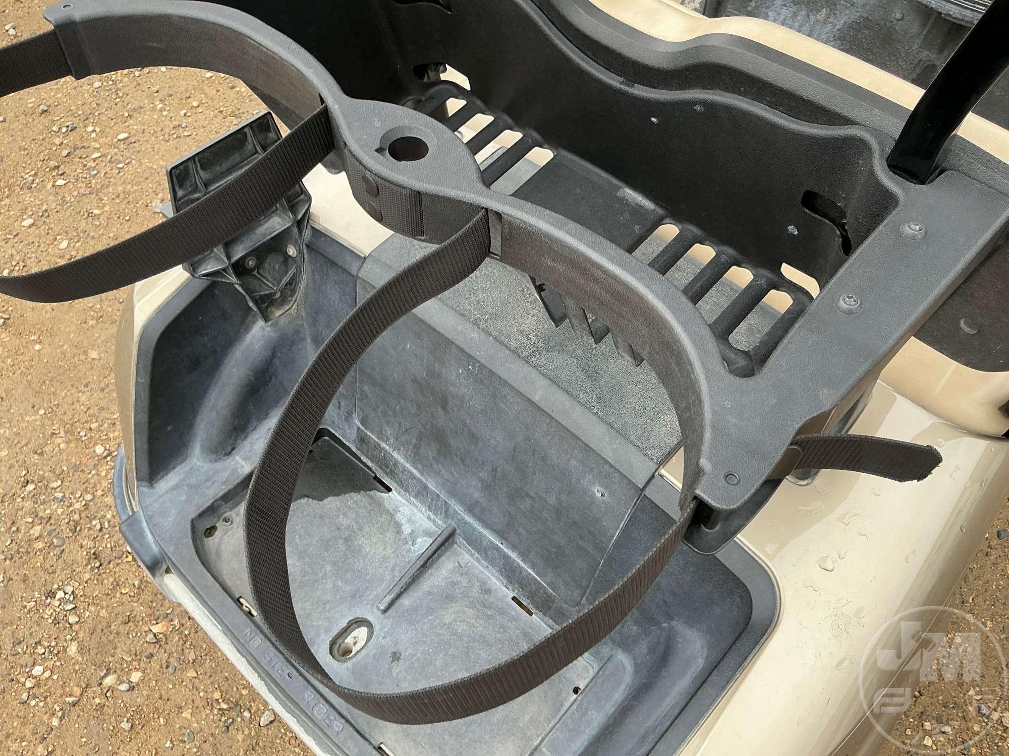 2021 EZ GO RXV GOLF CART 5607187