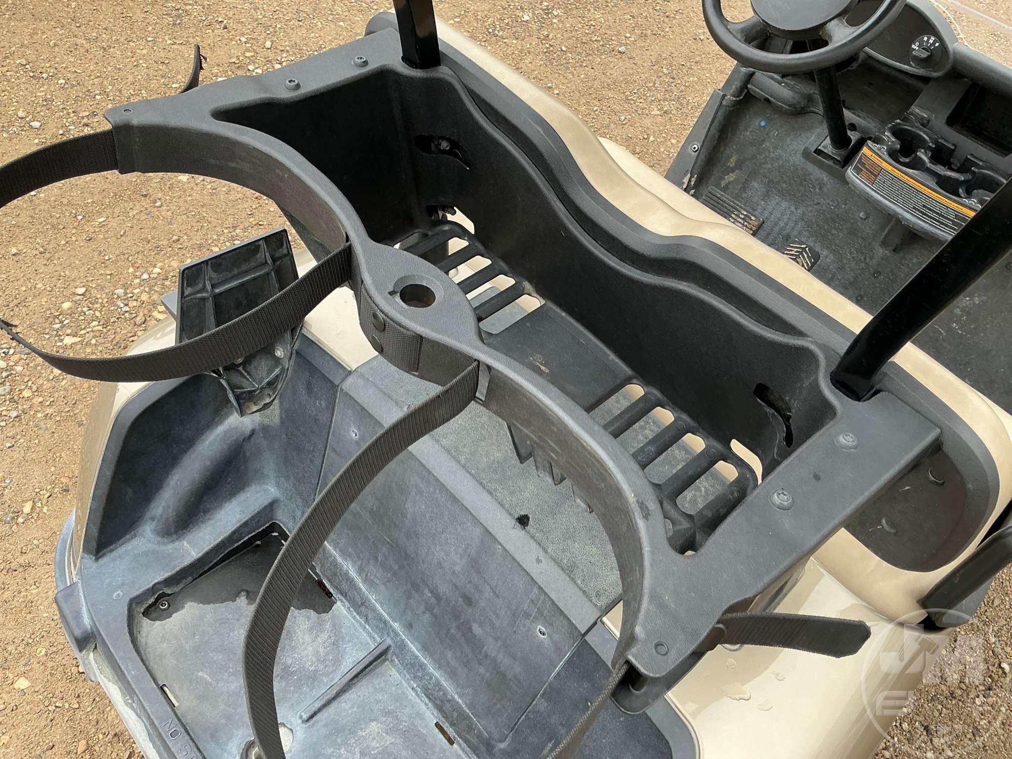 2021 EZ GO RXV GOLF CART 5607201