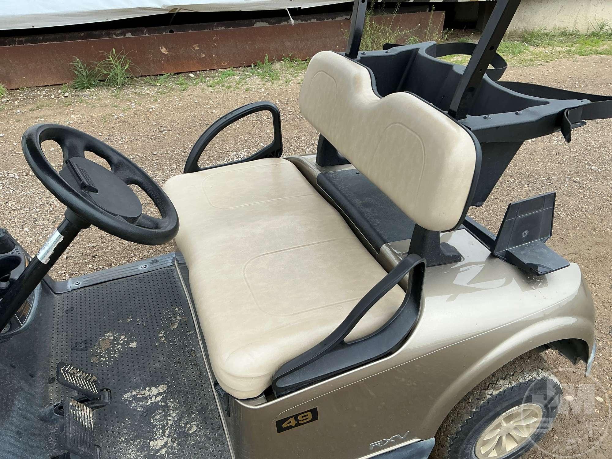 2021 EZ GO RXV GOLF CART 5607201