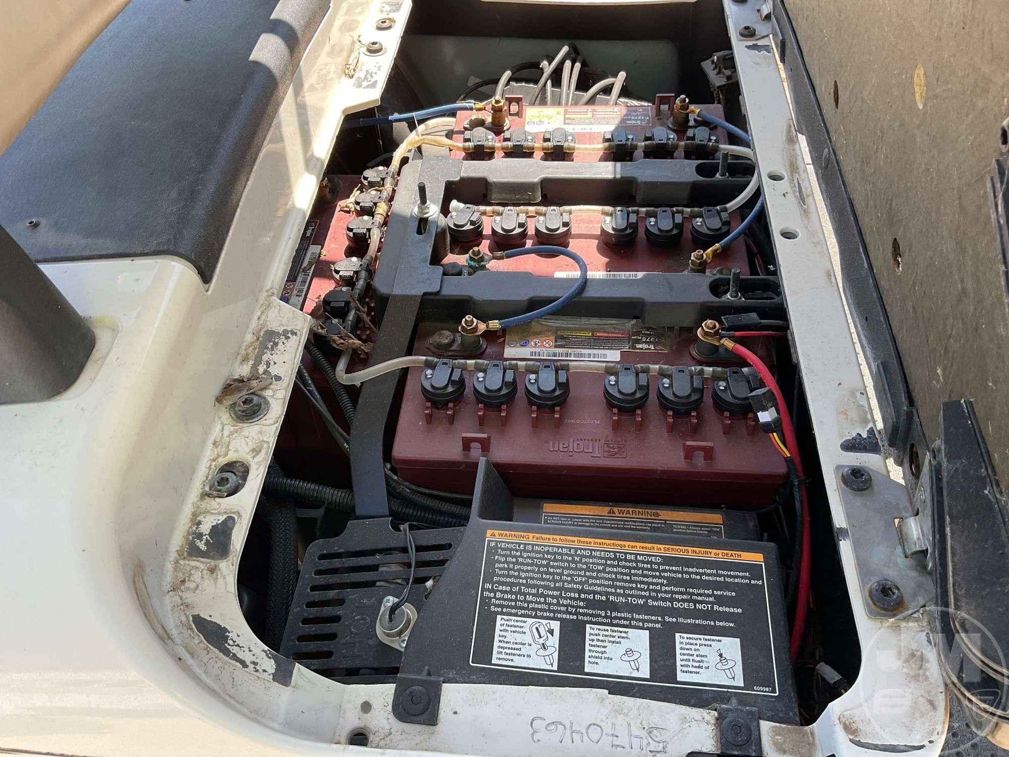 2018 EZ GO RXV GOLF CART 5470463