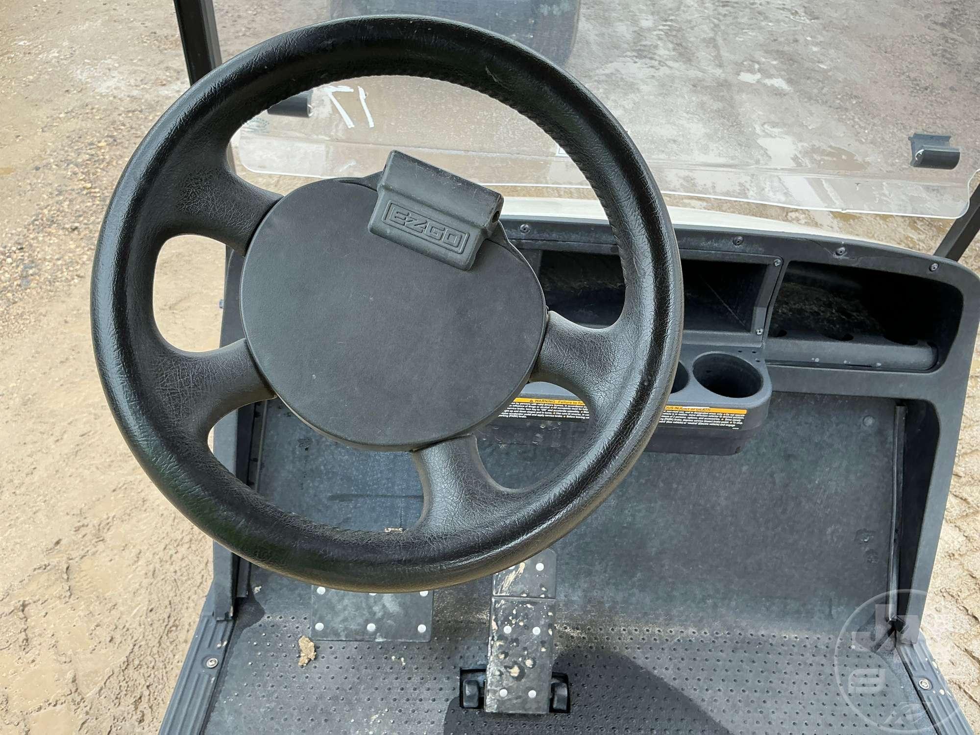 2017 EZ GO TXT GOLF CART 3282508