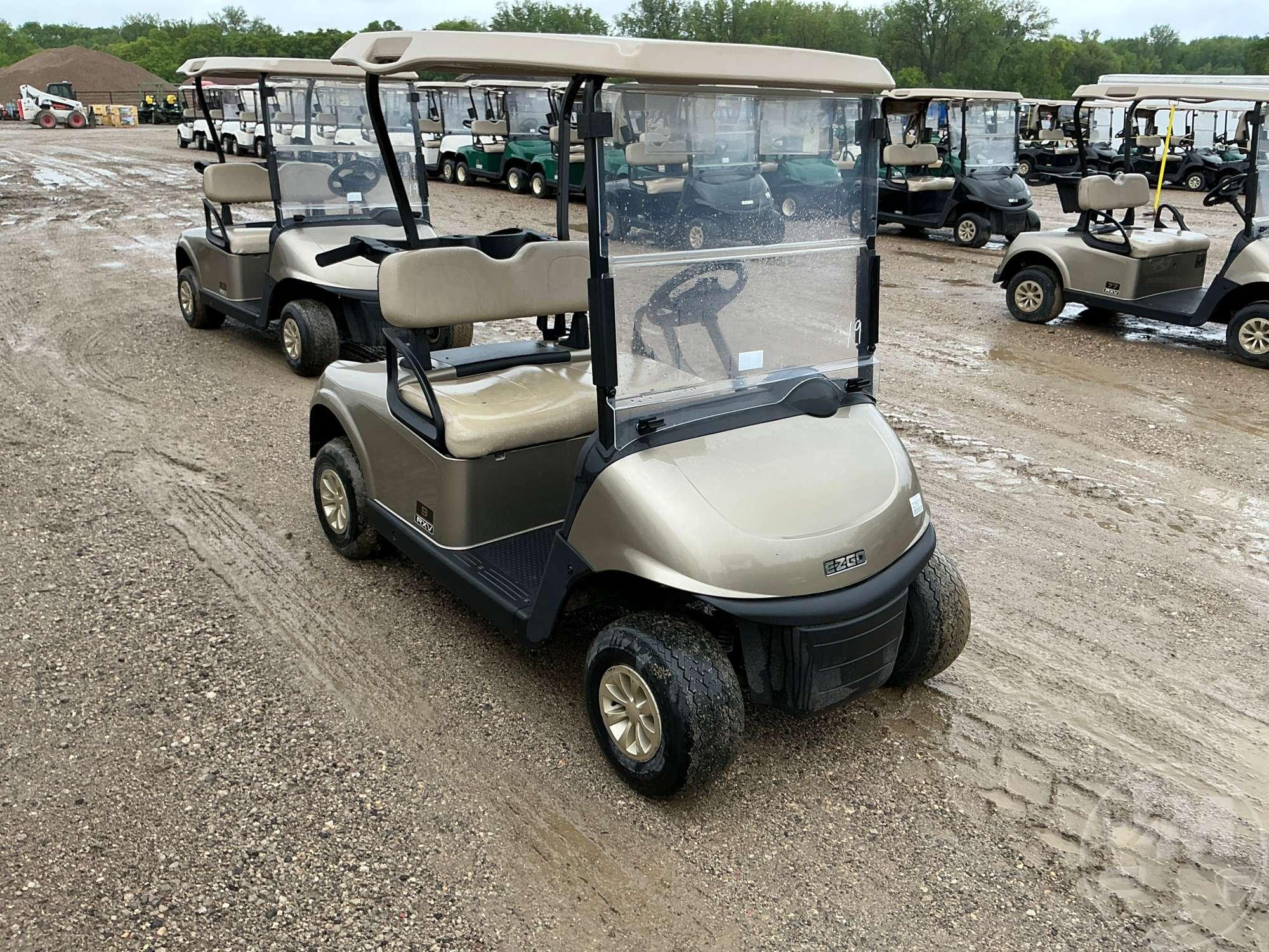 2019 EZ GO RXV GOLF CART 5506315