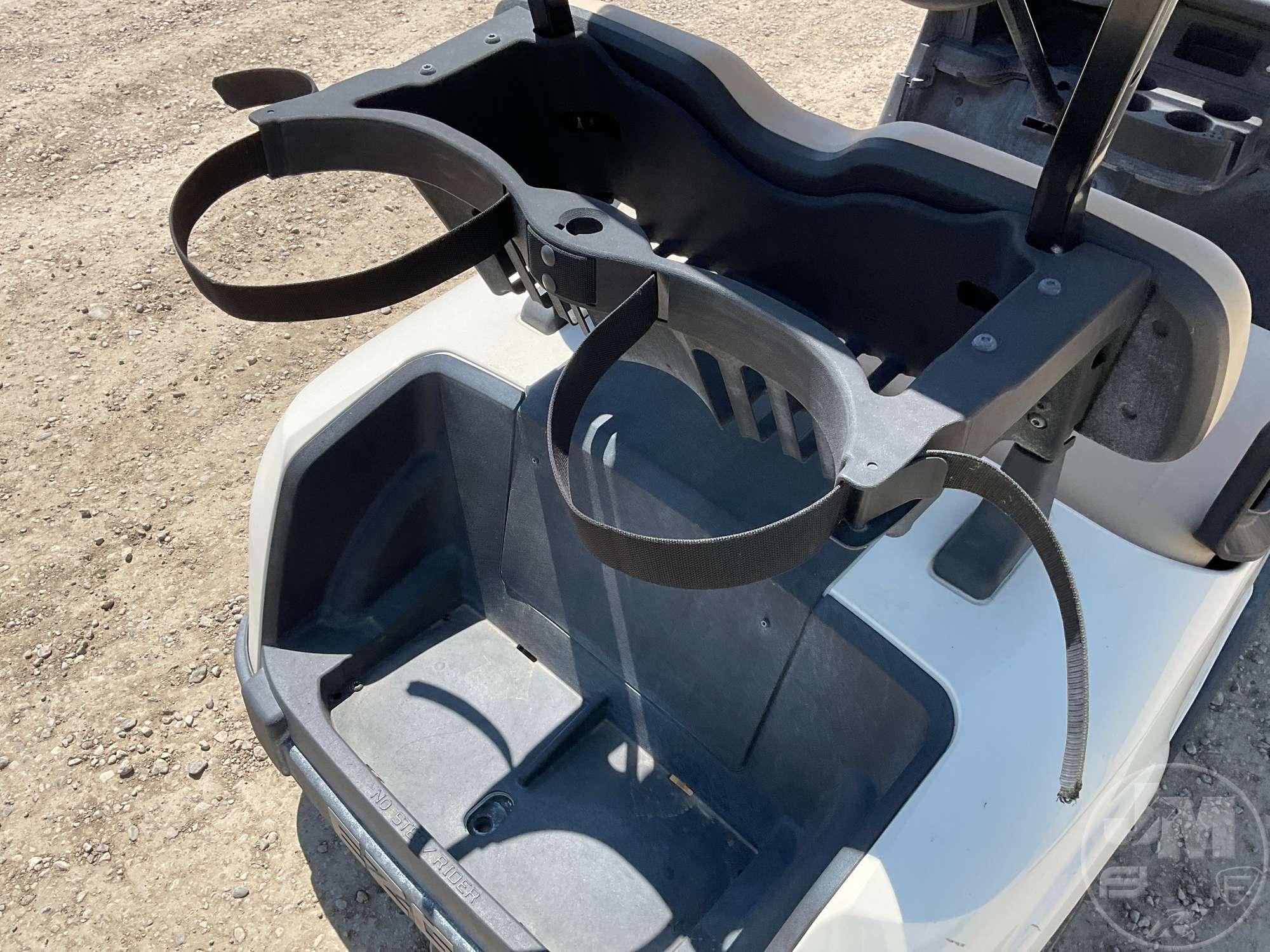 2018 EZ GO RXV GOLF CART 5470437