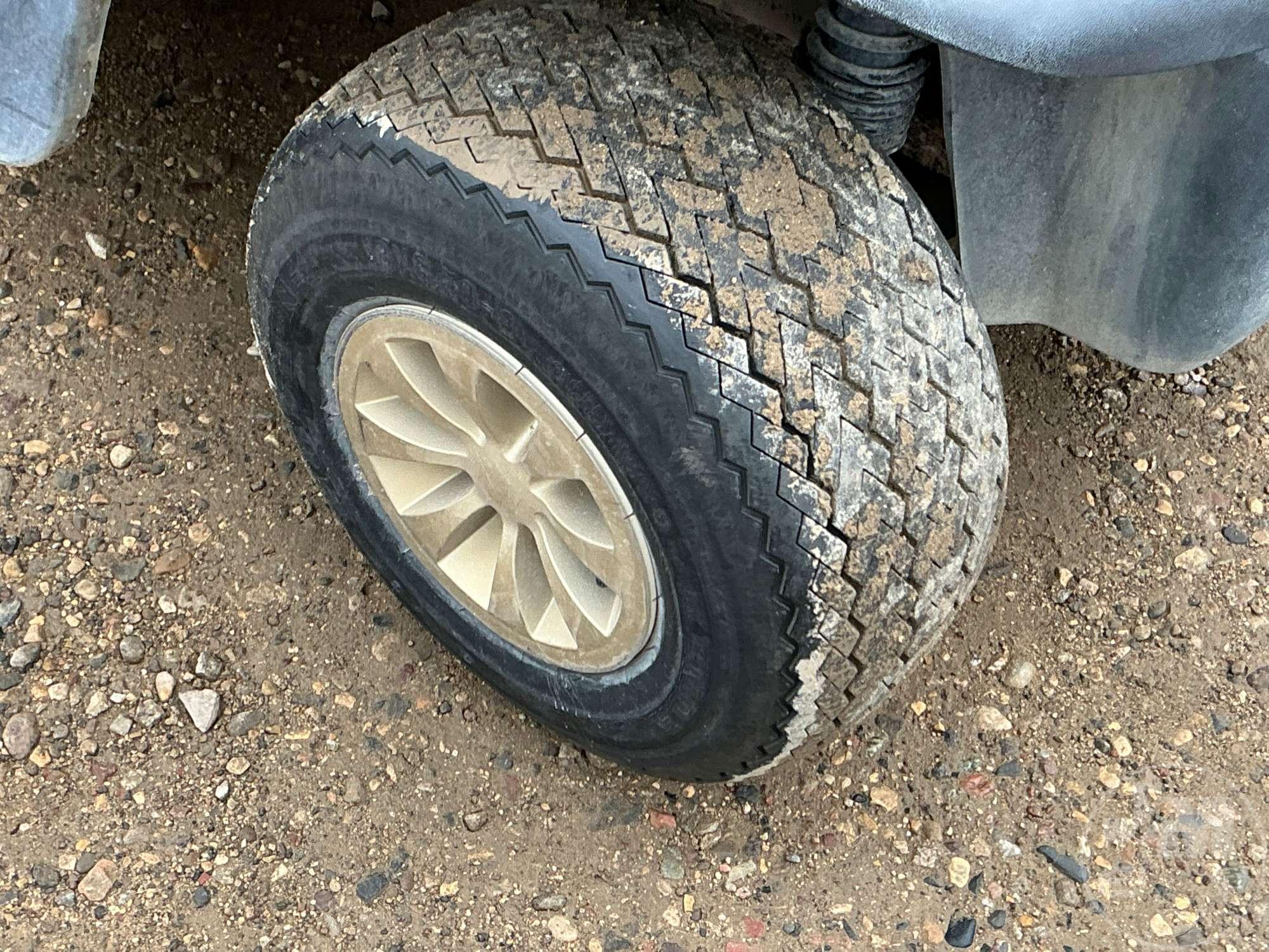 2021 EZ GO RXV GOLF CART 5607187