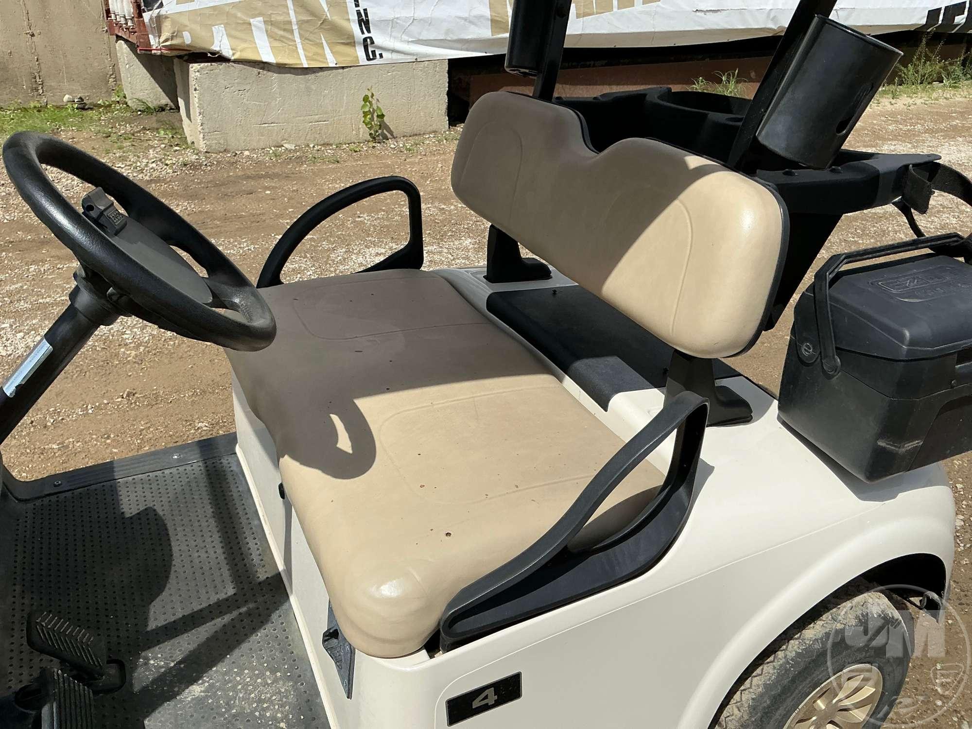2020 EZ GO RXV GOLF CART 5526674