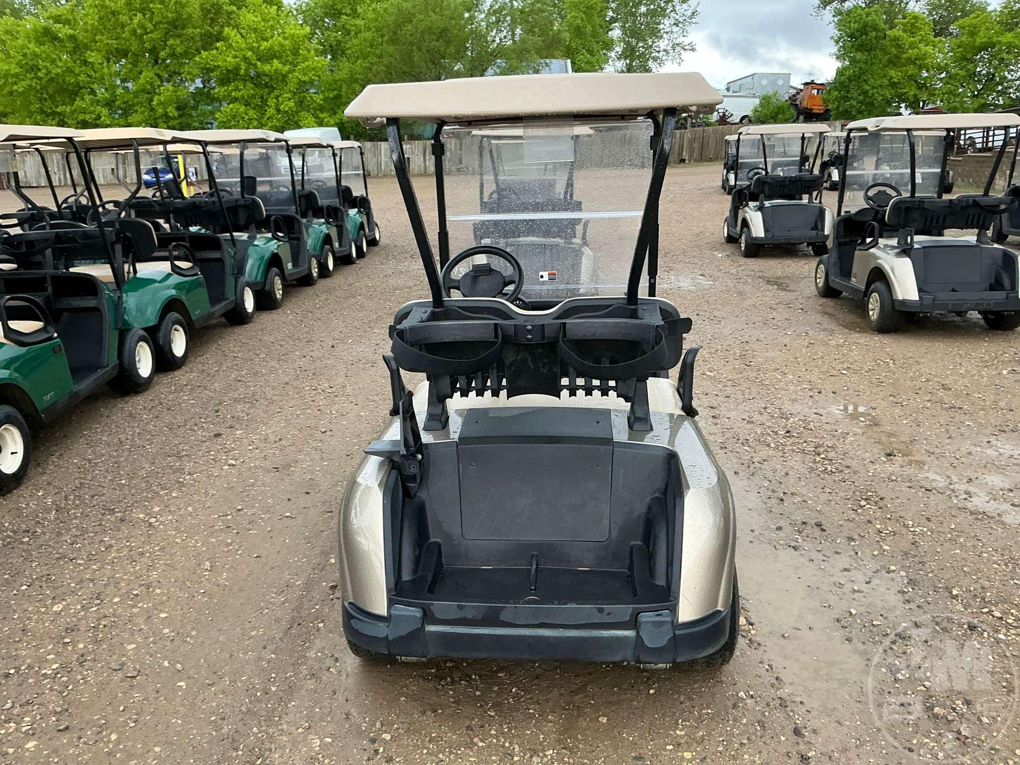 2021 EZ GO RXV GOLF CART 5607188