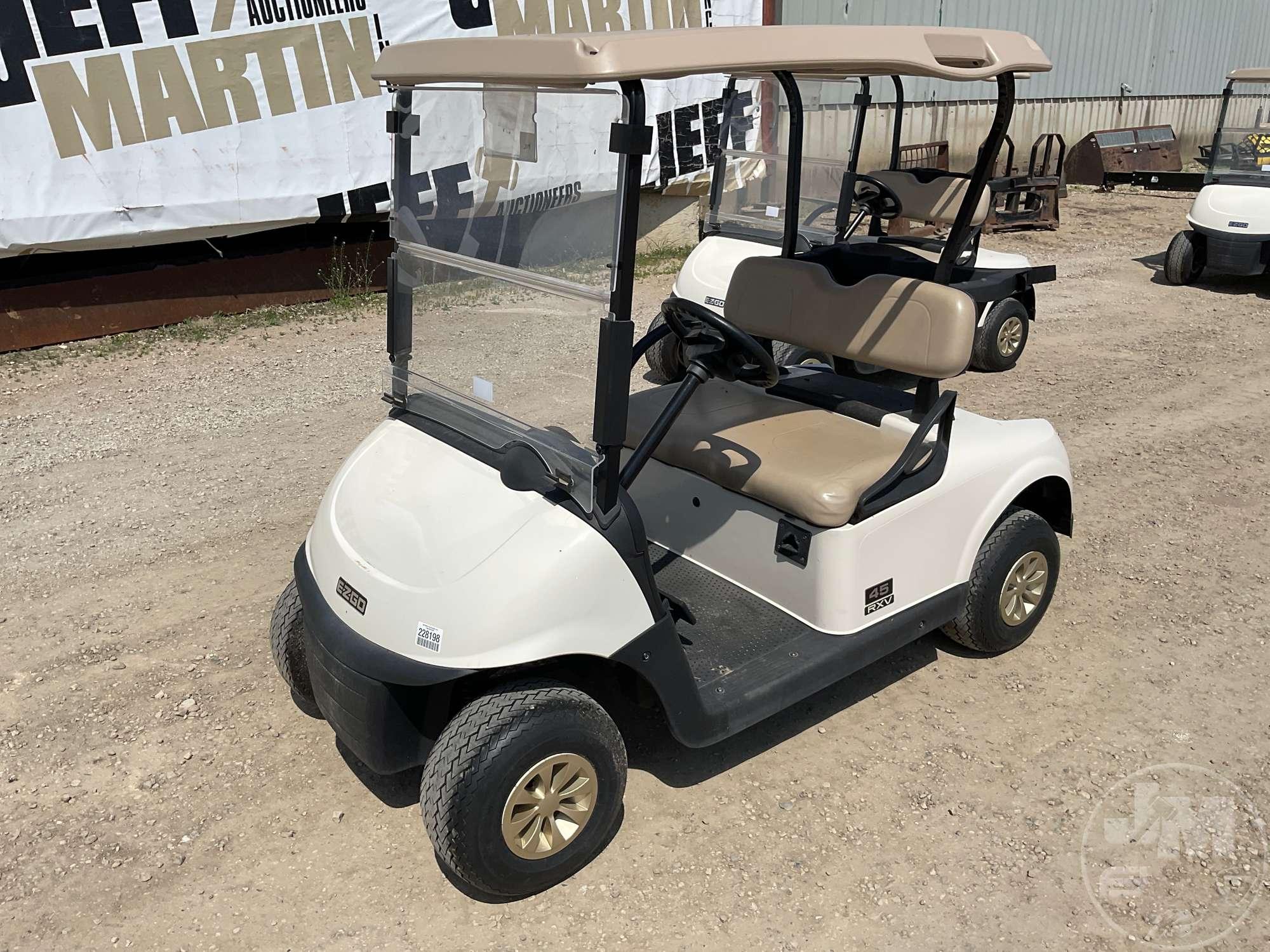 2019 EZ GO RXV GOLF CART 5522782