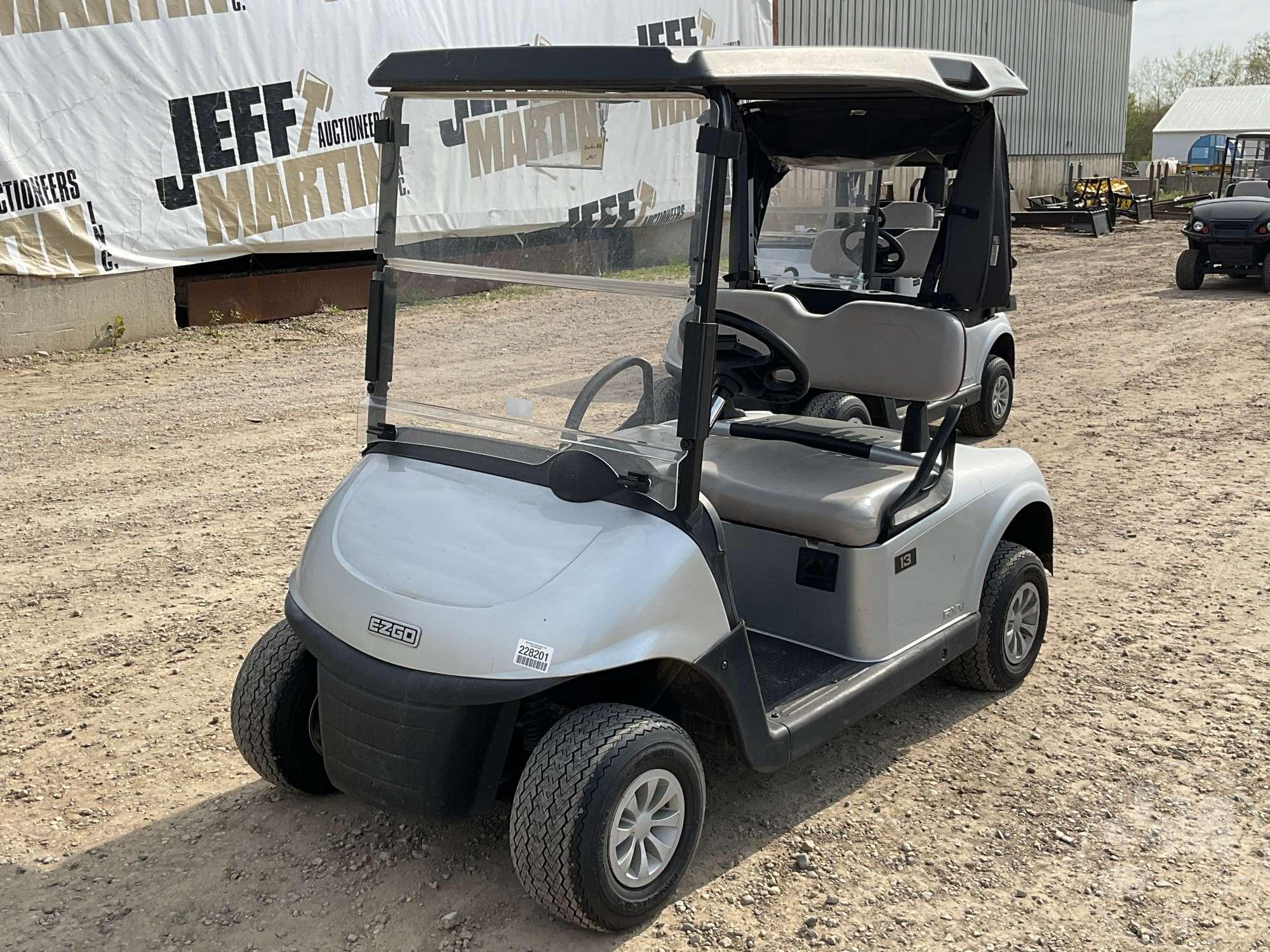 2021 EZ GO RXV GOLF CART 5613073