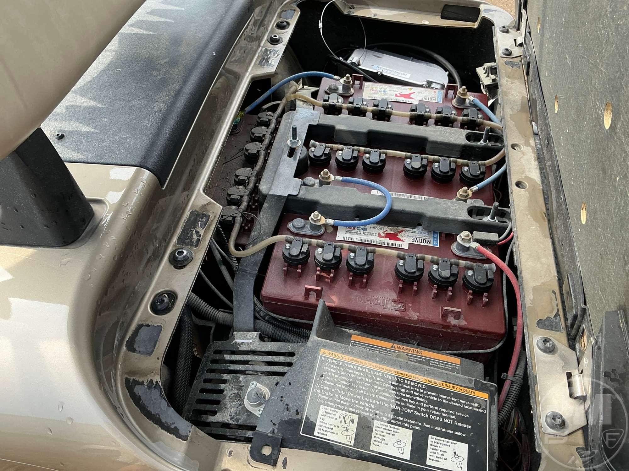 2021 EZ GO RXV GOLF CART 5607172