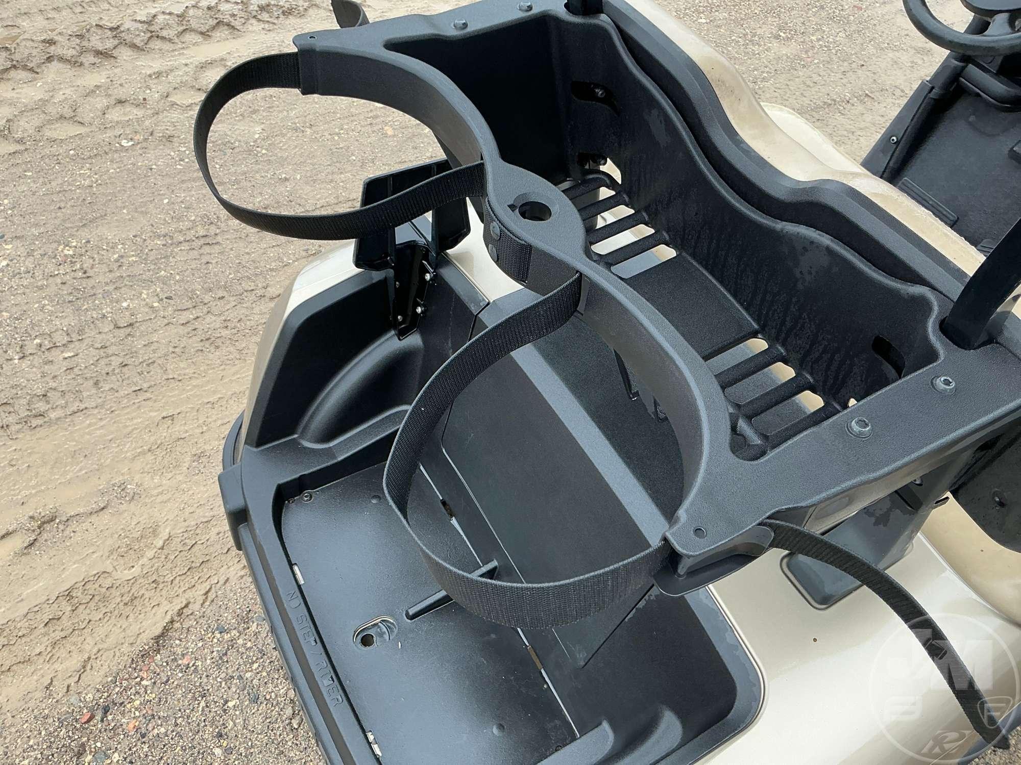 2019 EZ GO RXV GOLF CART 5506315