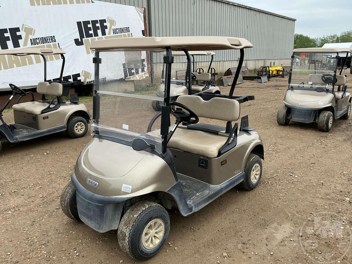 2021 EZ GO RXV GOLF CART 5607187