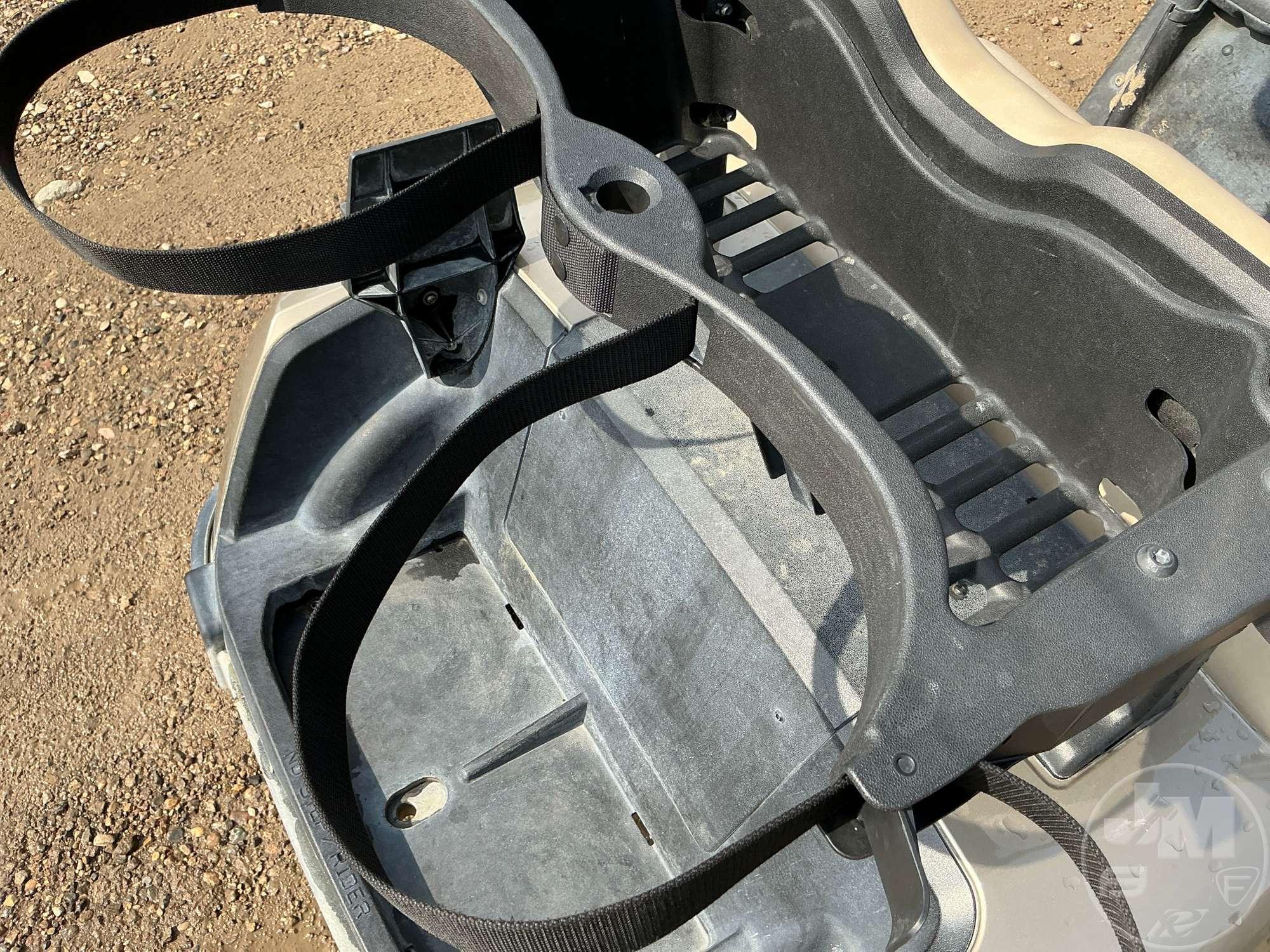 2021 EZ GO RXV GOLF CART 5607164