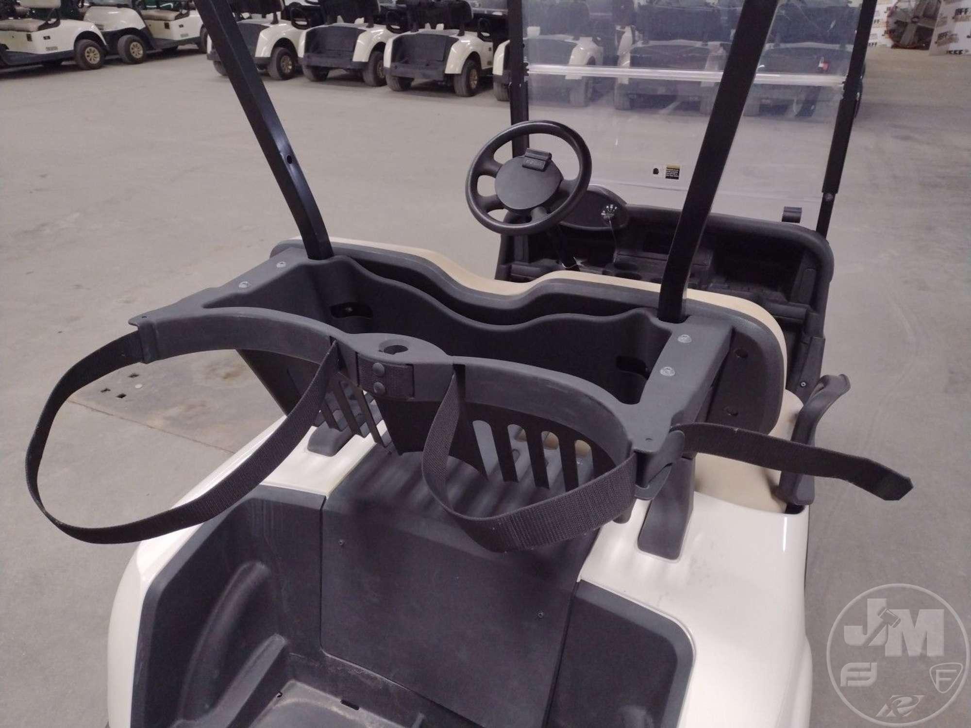 2018 EZ GO RXV GOLF CART 5473334