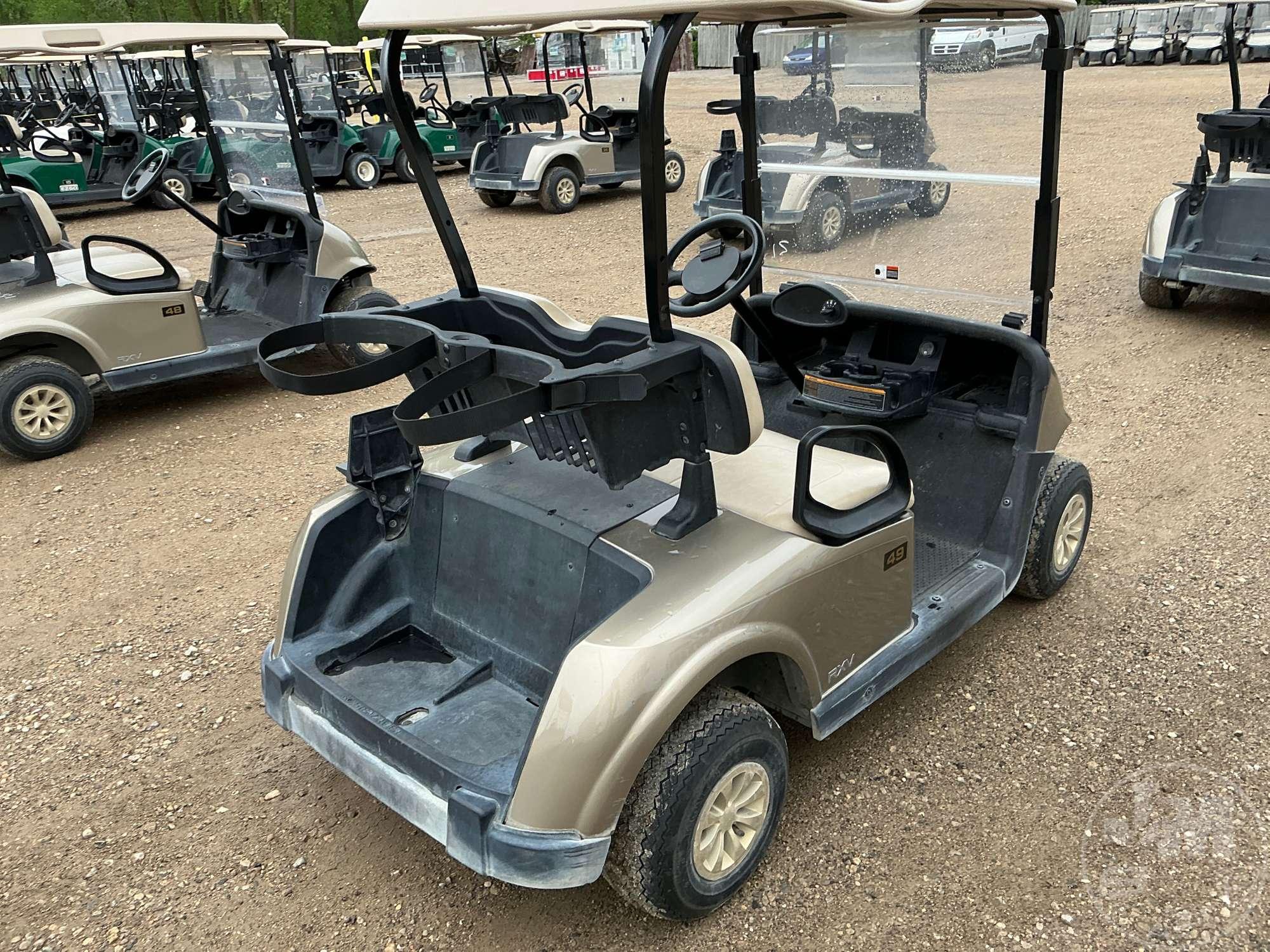 2021 EZ GO RXV GOLF CART 5607201