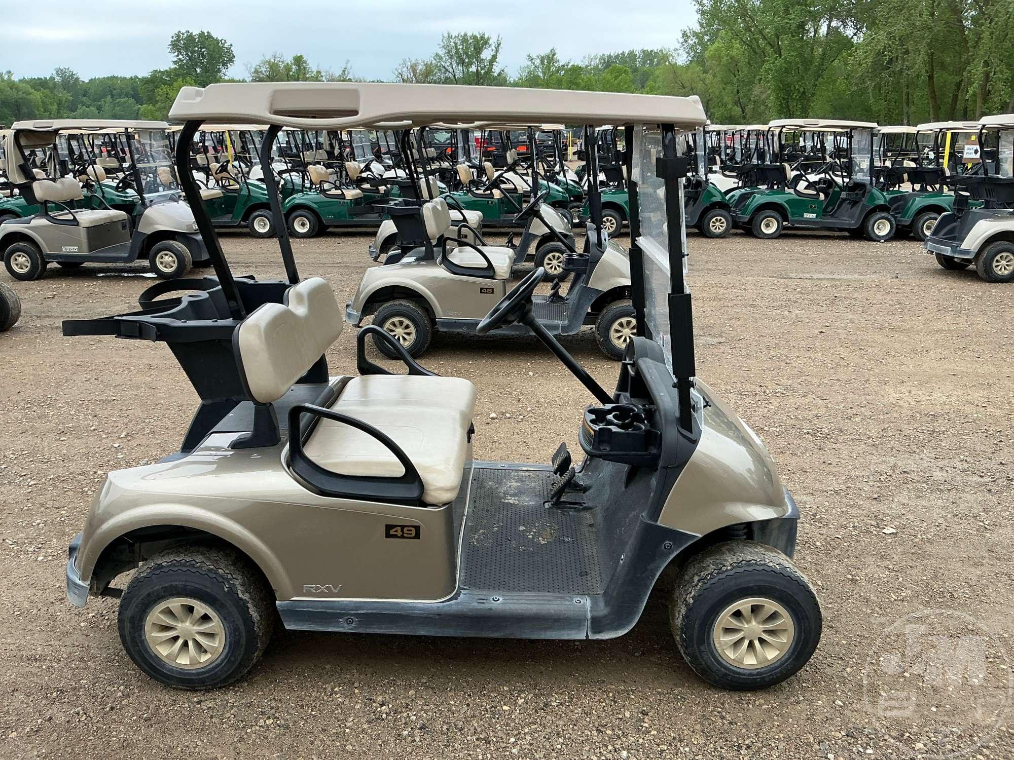 2021 EZ GO RXV GOLF CART 5607201