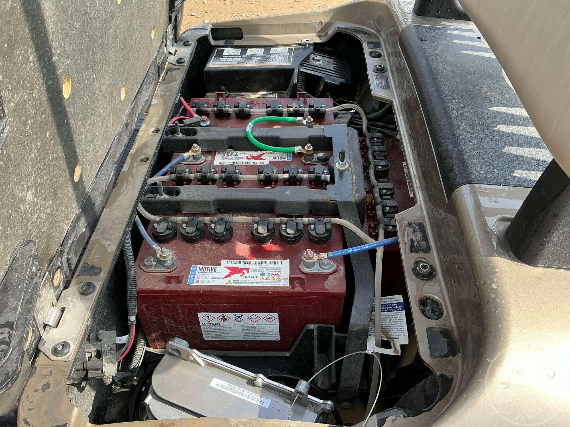2021 EZ GO RXV GOLF CART 5607164