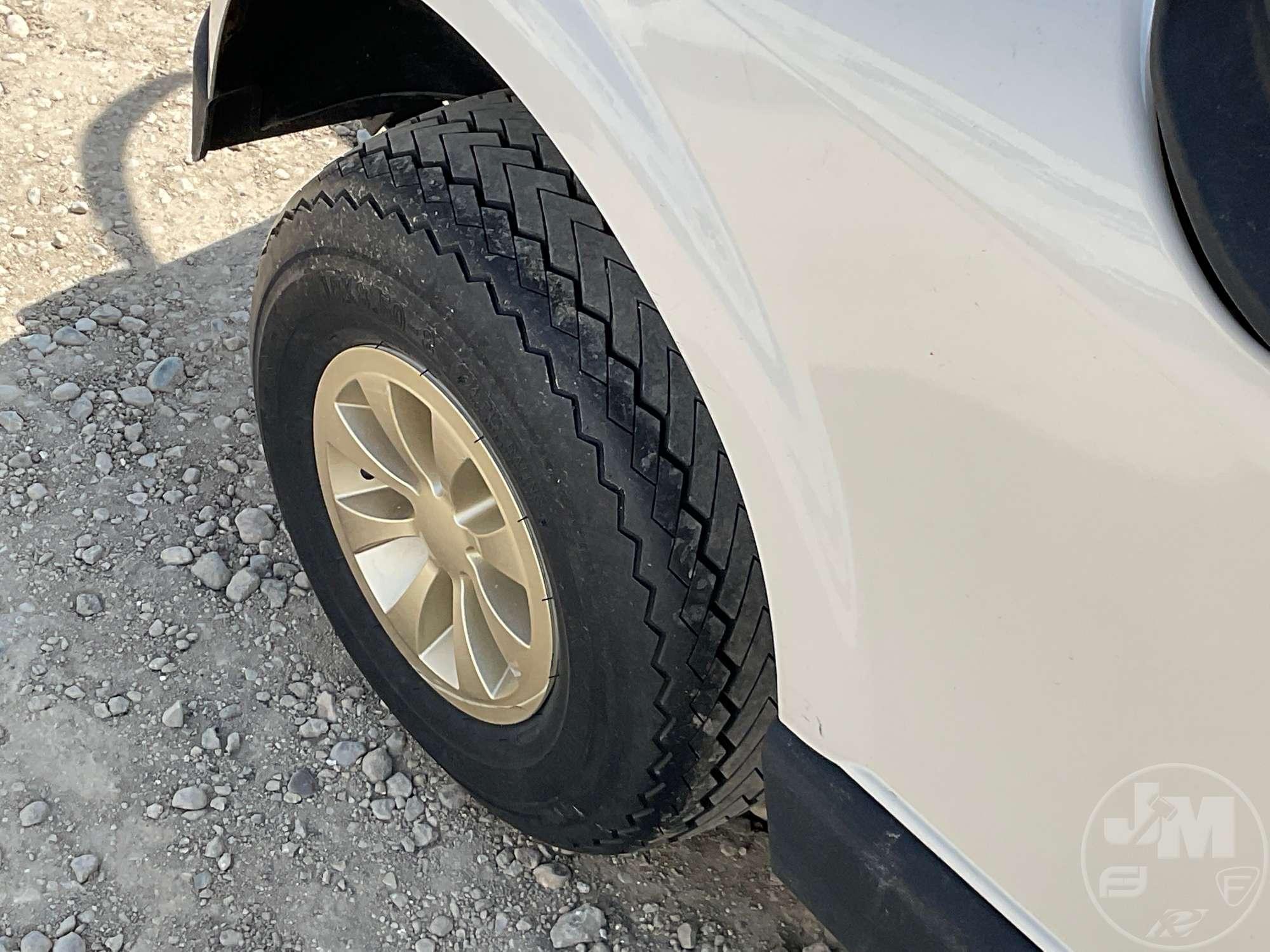 2019 EZ GO RXV GOLF CART 5522782