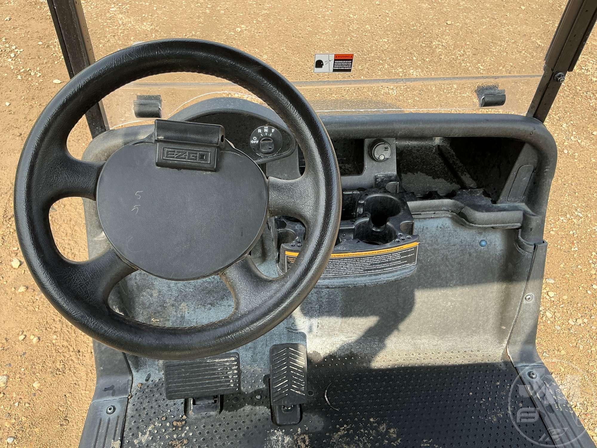 2021 EZ GO RXV GOLF CART 5607164