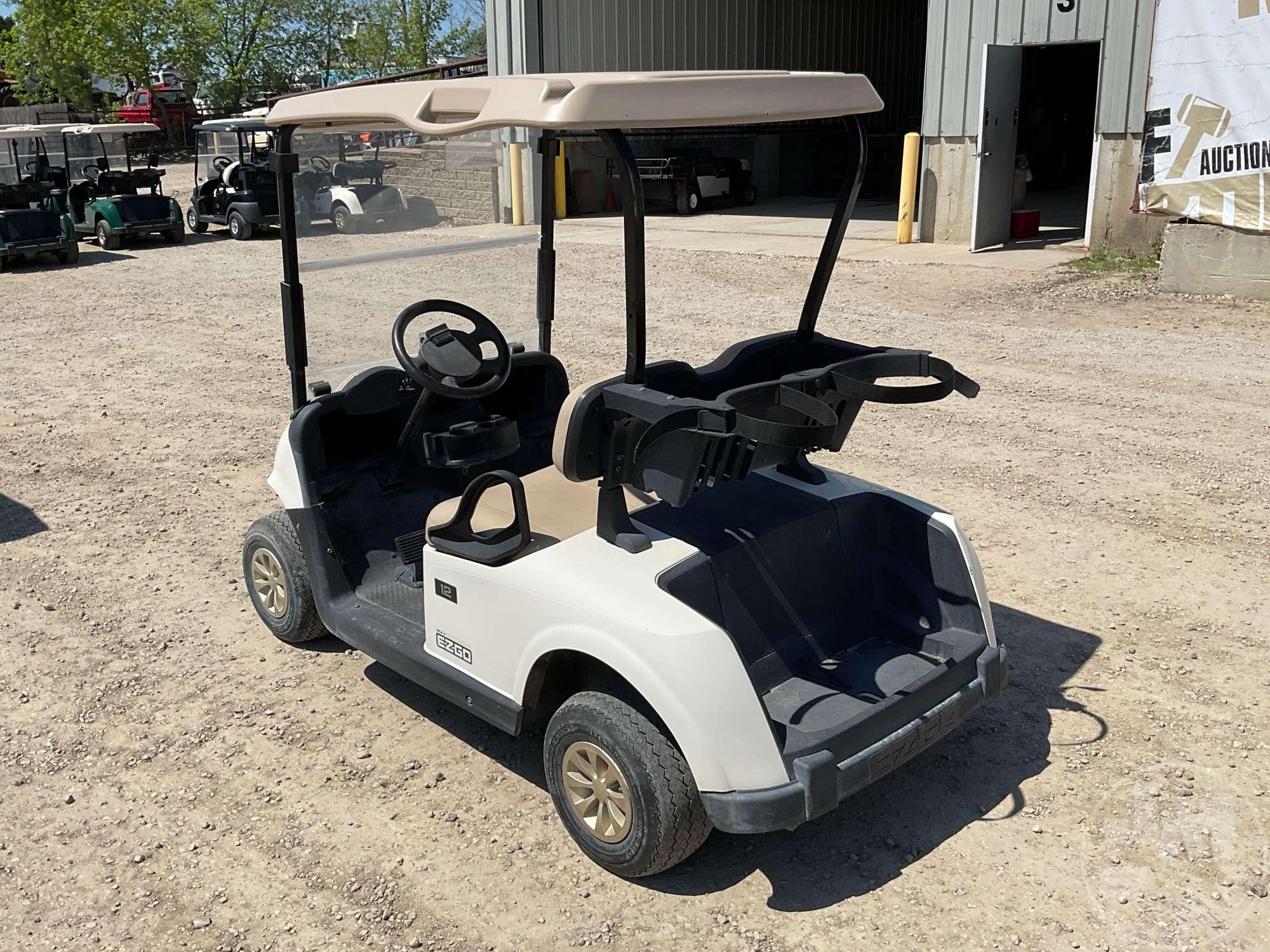 2018 EZ GO RXV GOLF CART 5470437
