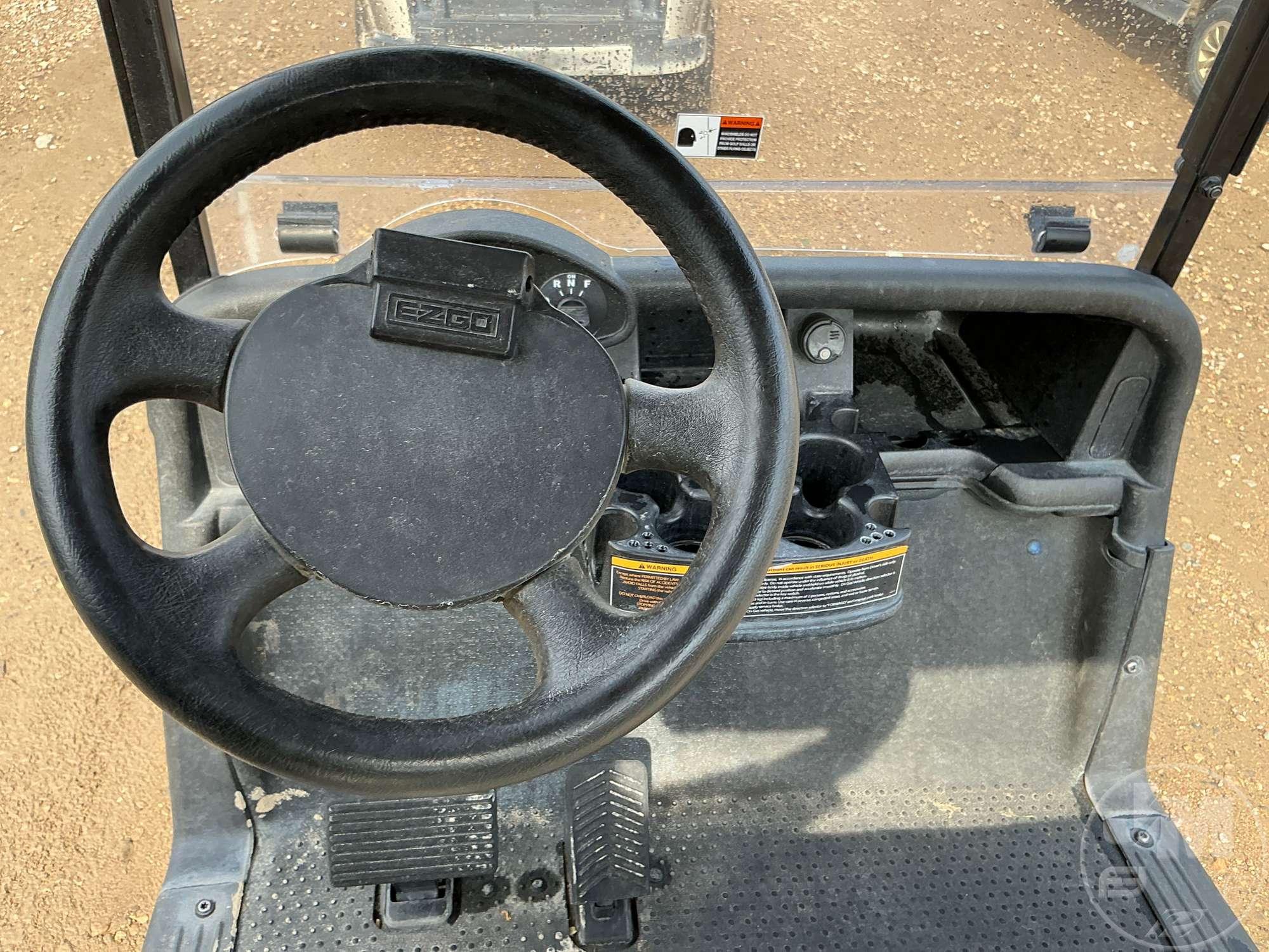 2021 EZ GO RXV GOLF CART 5607209