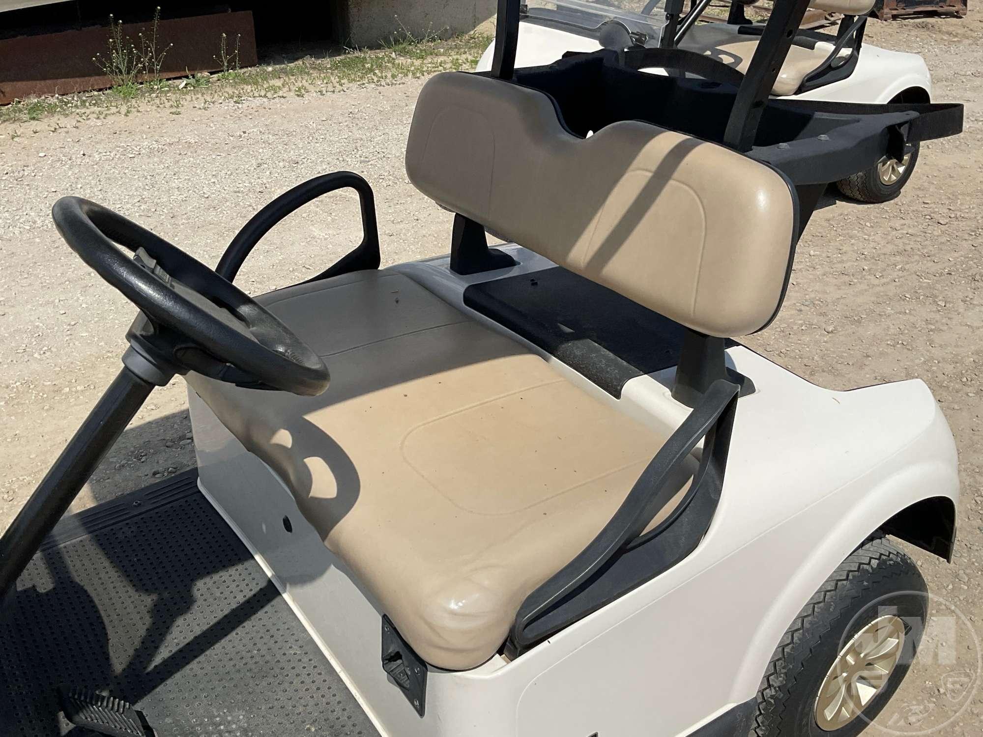 2019 EZ GO RXV GOLF CART 5522782