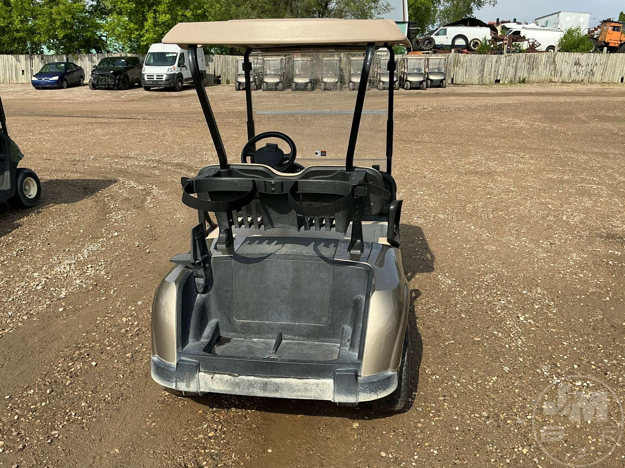 2021 EZ GO RXV GOLF CART 5607164