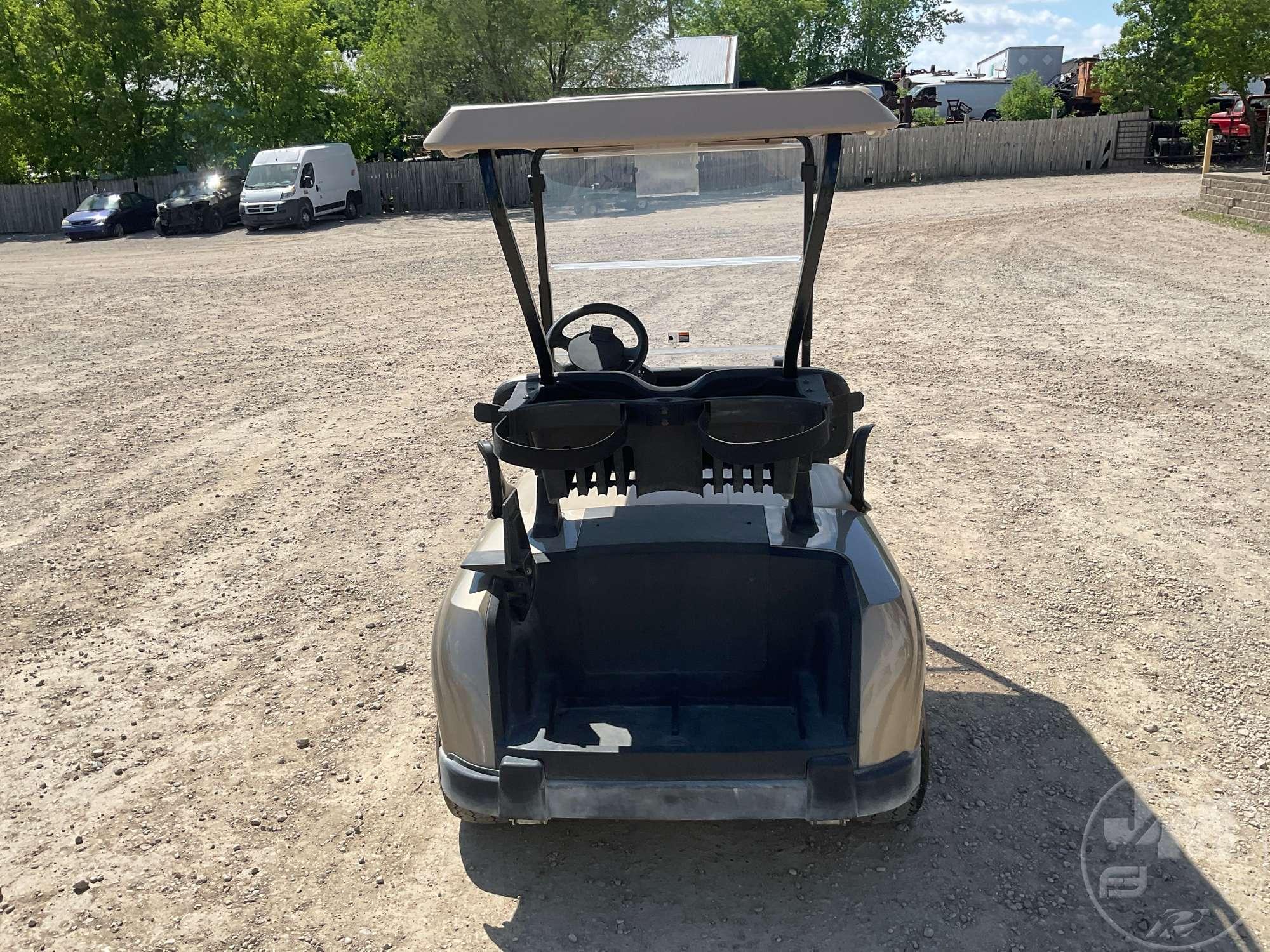 2021 EZ GO RXV GOLF CART 5607181