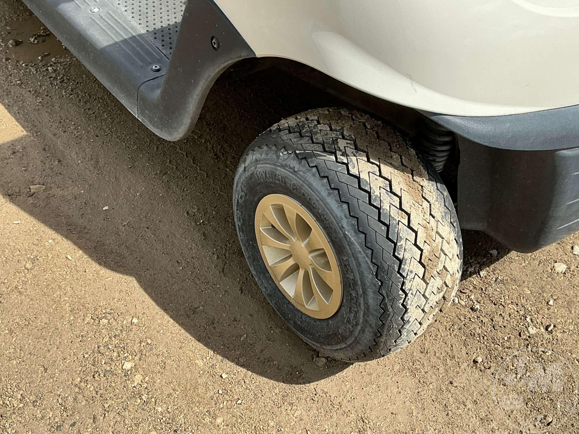 2020 EZ GO RXV GOLF CART 5526674