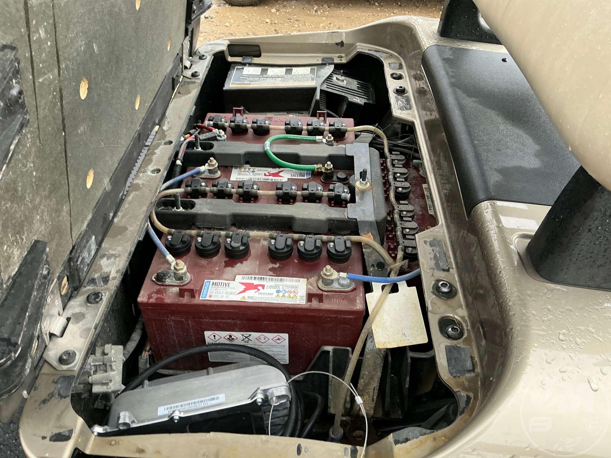 2021 EZ GO RXV GOLF CART 5607188