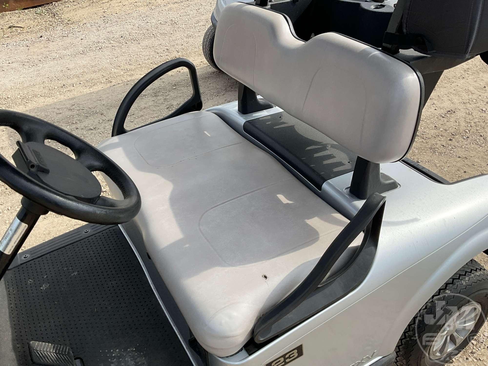2021 EZ GO RXV GOLF CART 5613070