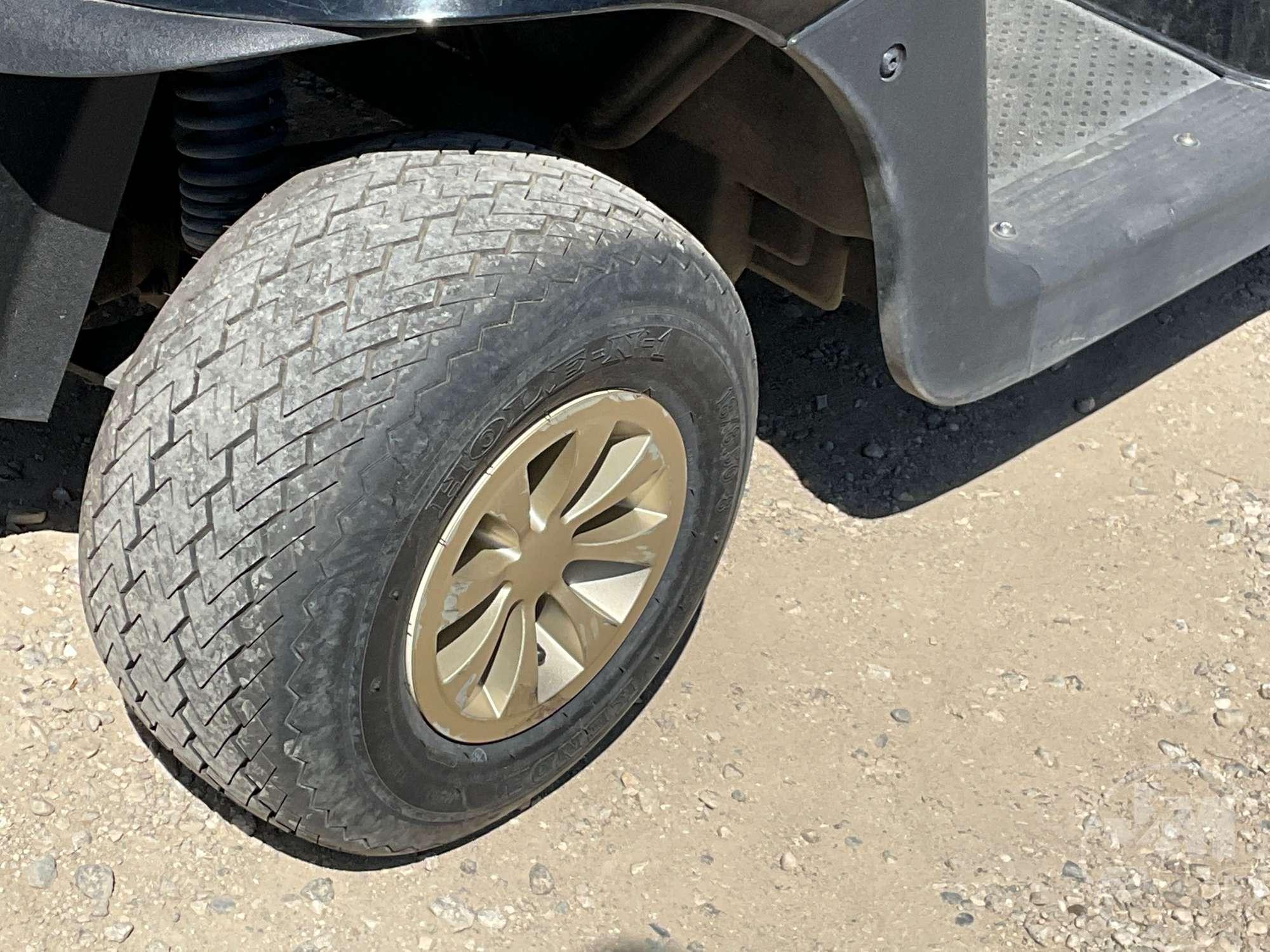 2019 EZ GO RXV GOLF CART 5508648