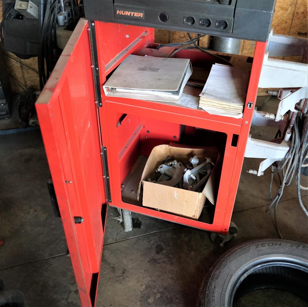 Hunter Alignment Machine