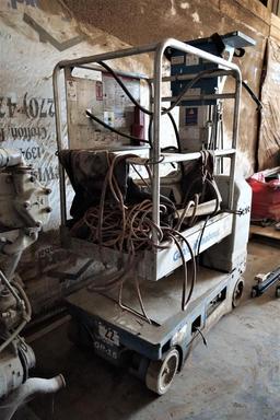 Genie Runabout Man Lift