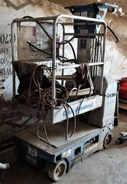 Genie Runabout Man Lift