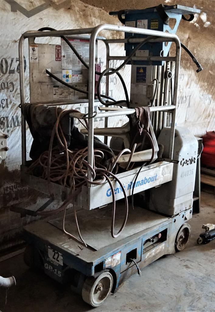 Genie Runabout Man Lift