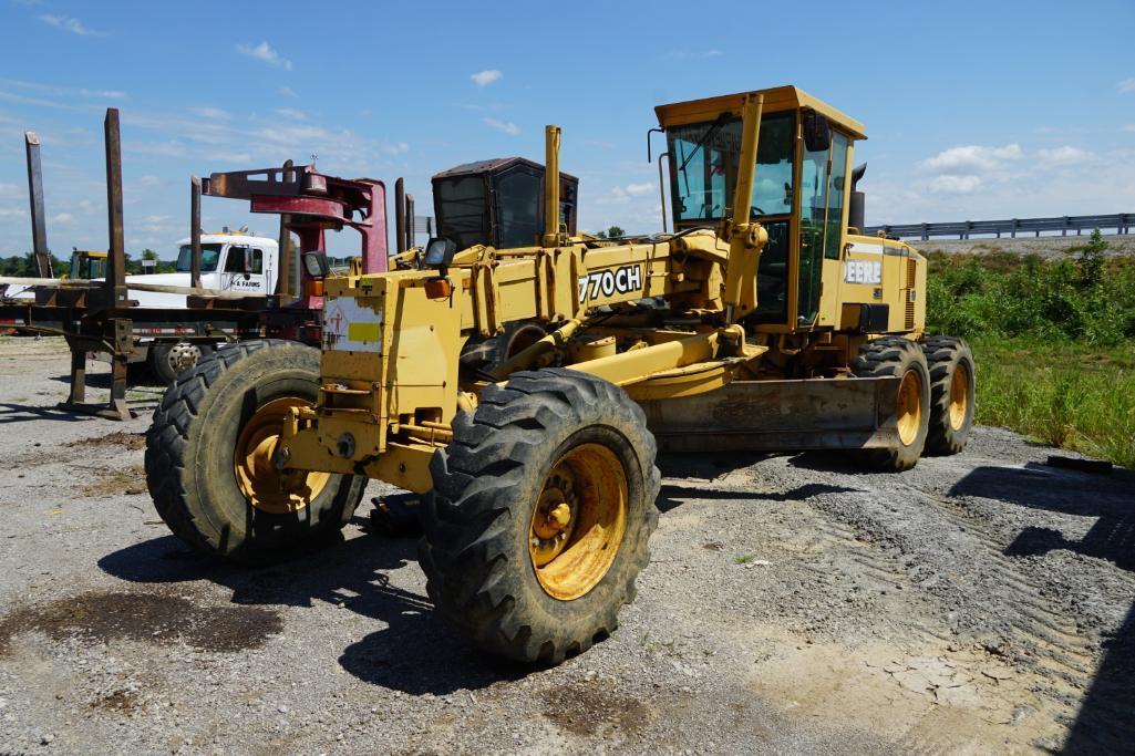 John Deere Grader