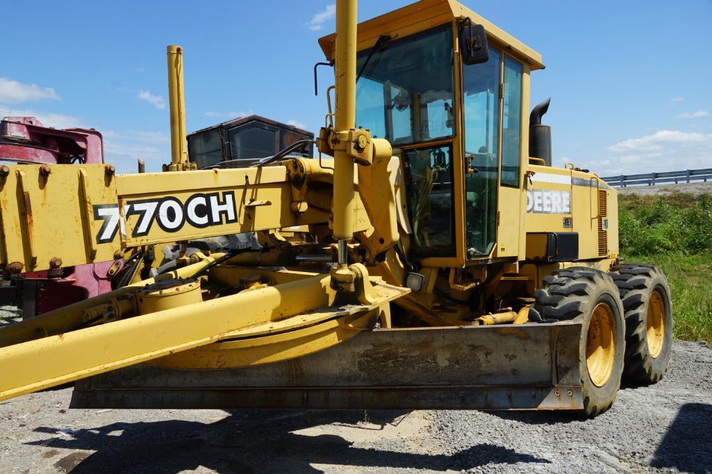 John Deere Grader