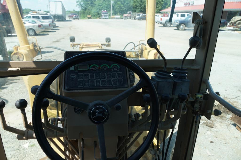 John Deere Grader