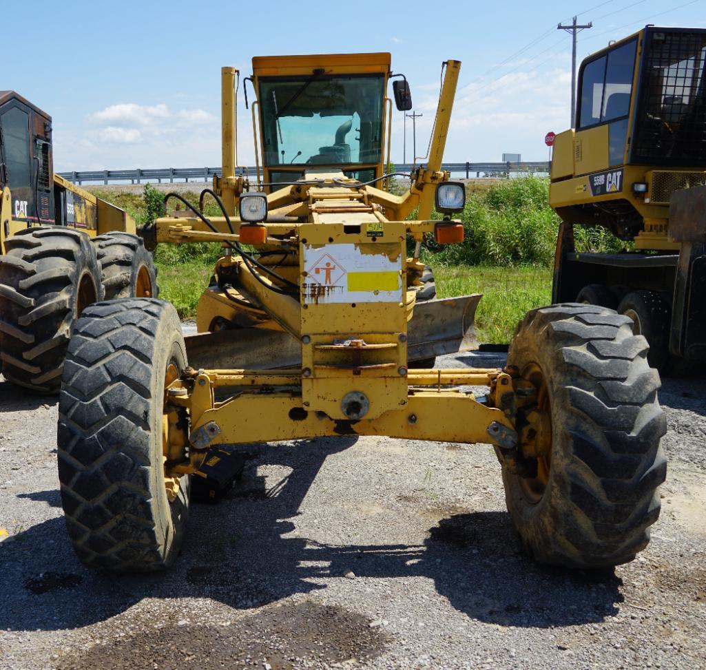 John Deere Grader