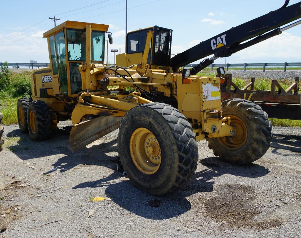 John Deere Grader