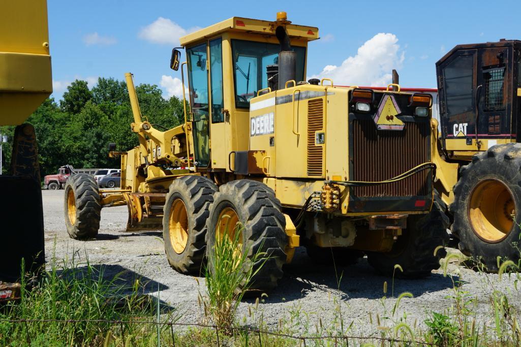 John Deere Grader