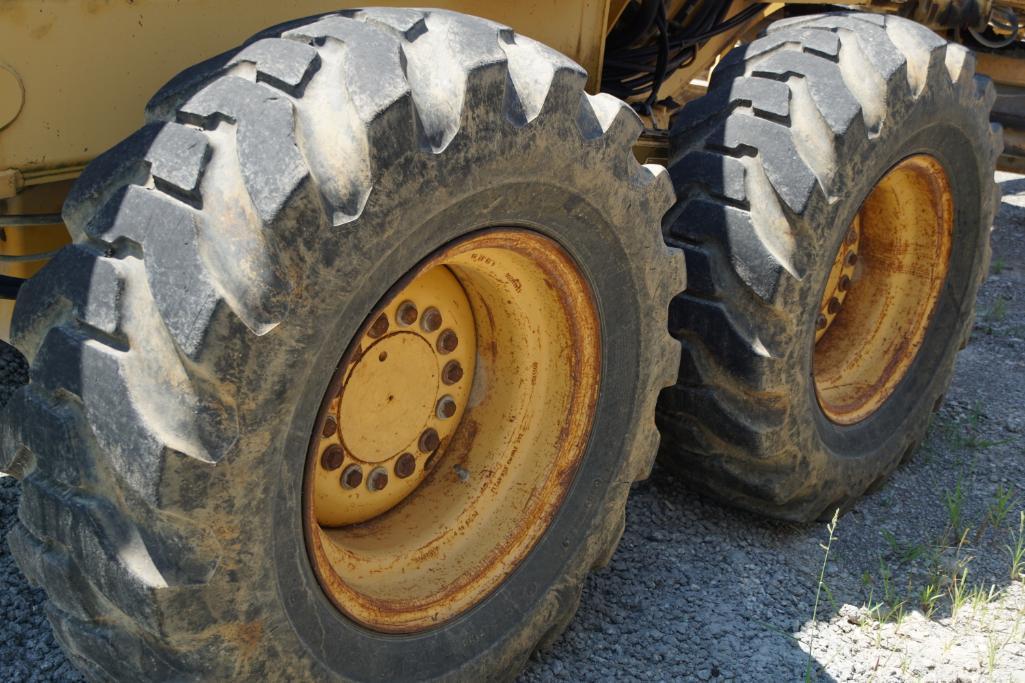 John Deere Grader
