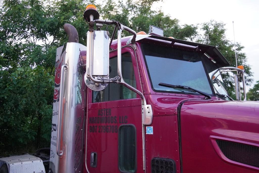 2012 Peterbilt Semi Truck